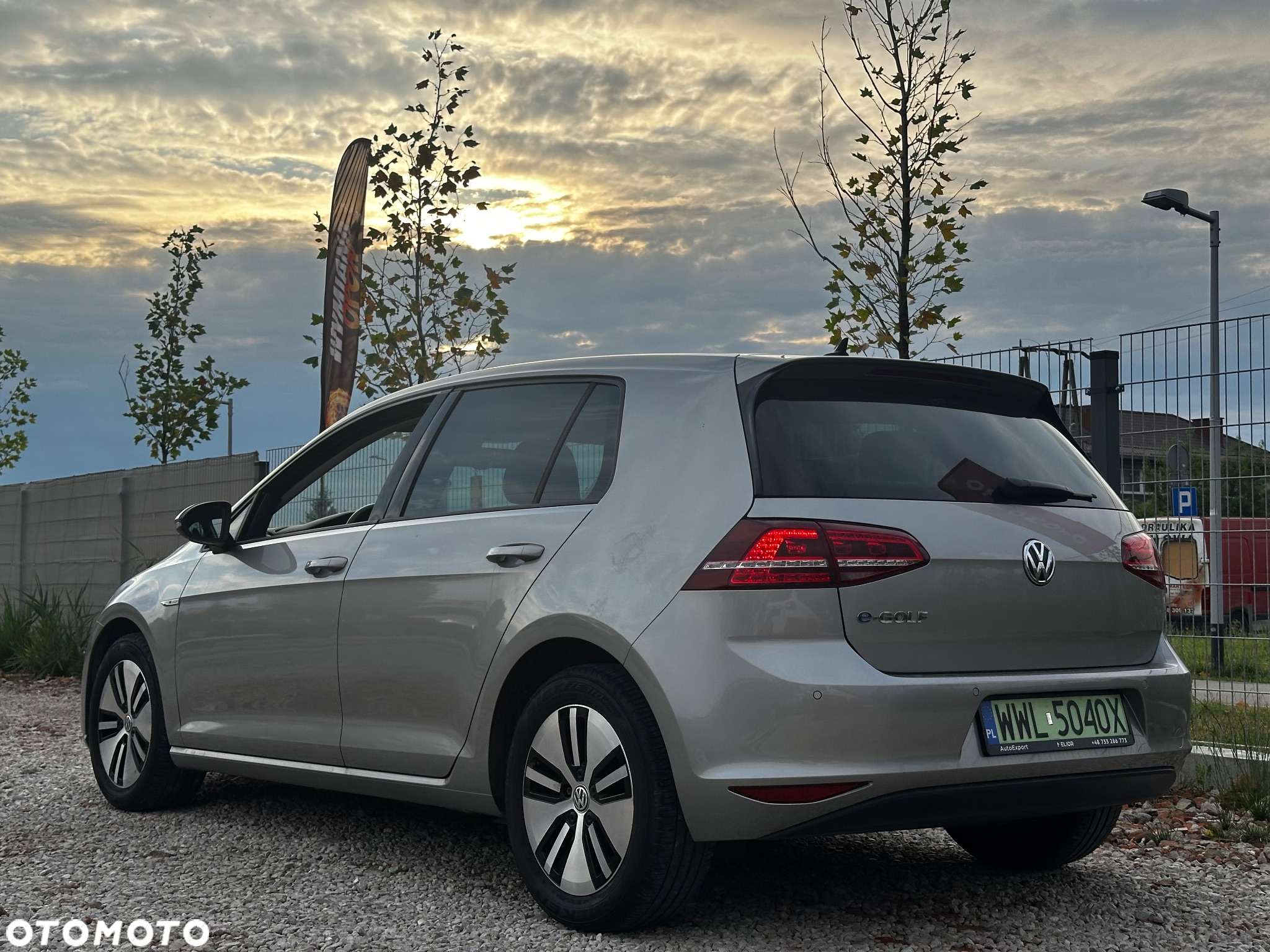 Volkswagen Golf - 8