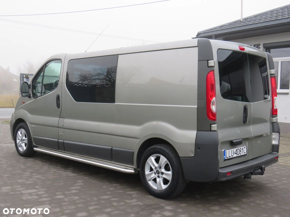 Opel Vivaro Long 2.5CDTI 145Ps *Brygadówka 6 osób*Automat* - 19