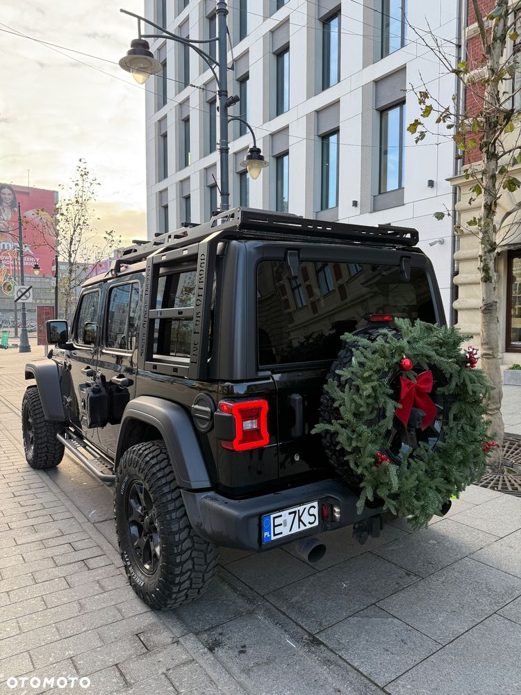 Jeep Wrangler - 5