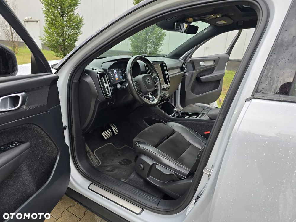 Volvo XC 40 B4 B AWD R-Design - 20