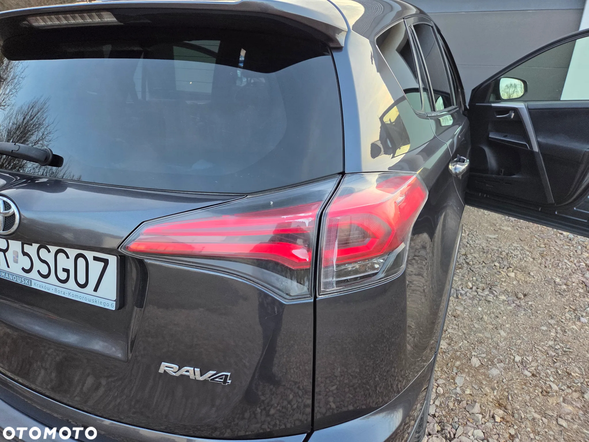 Toyota RAV4 - 4