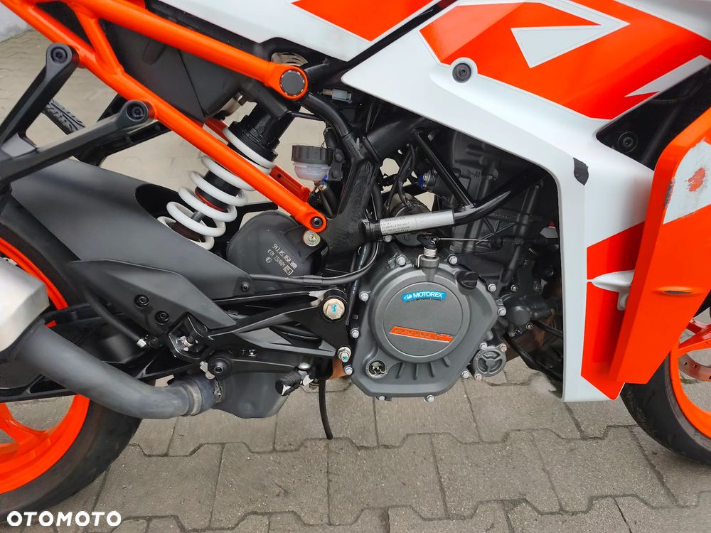 KTM RC 125 - 22
