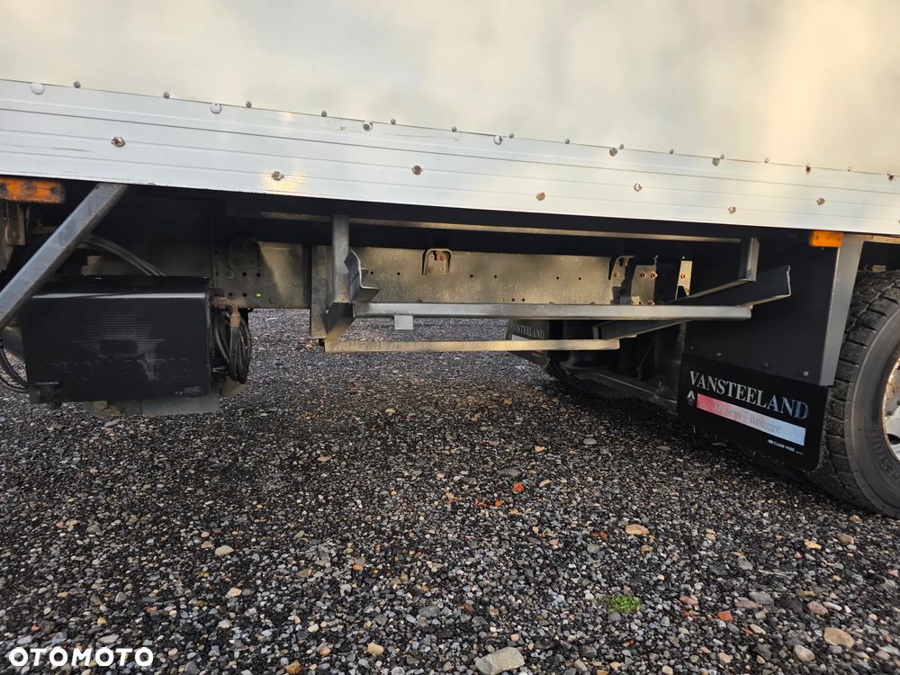 Renault Midlum 240 DXI - 30
