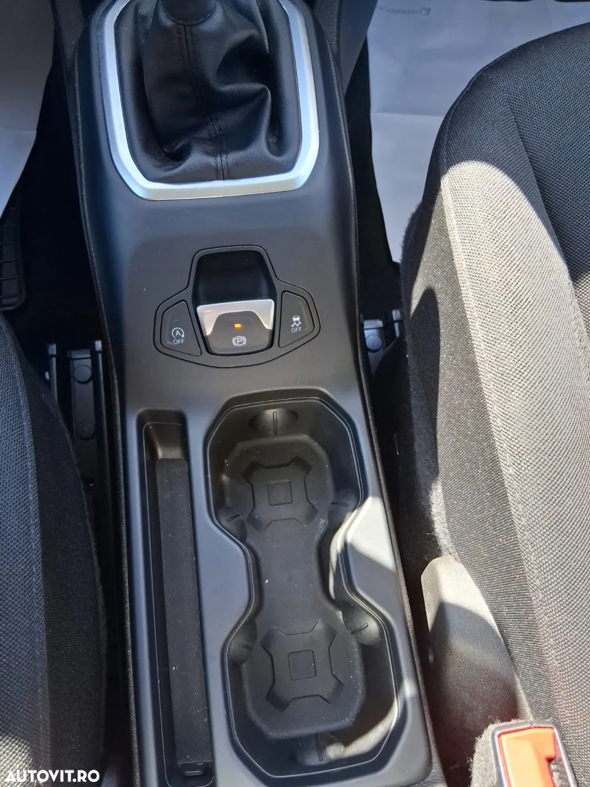 Jeep Renegade 1.0 Turbo 4x2 M6 Longitude - 13