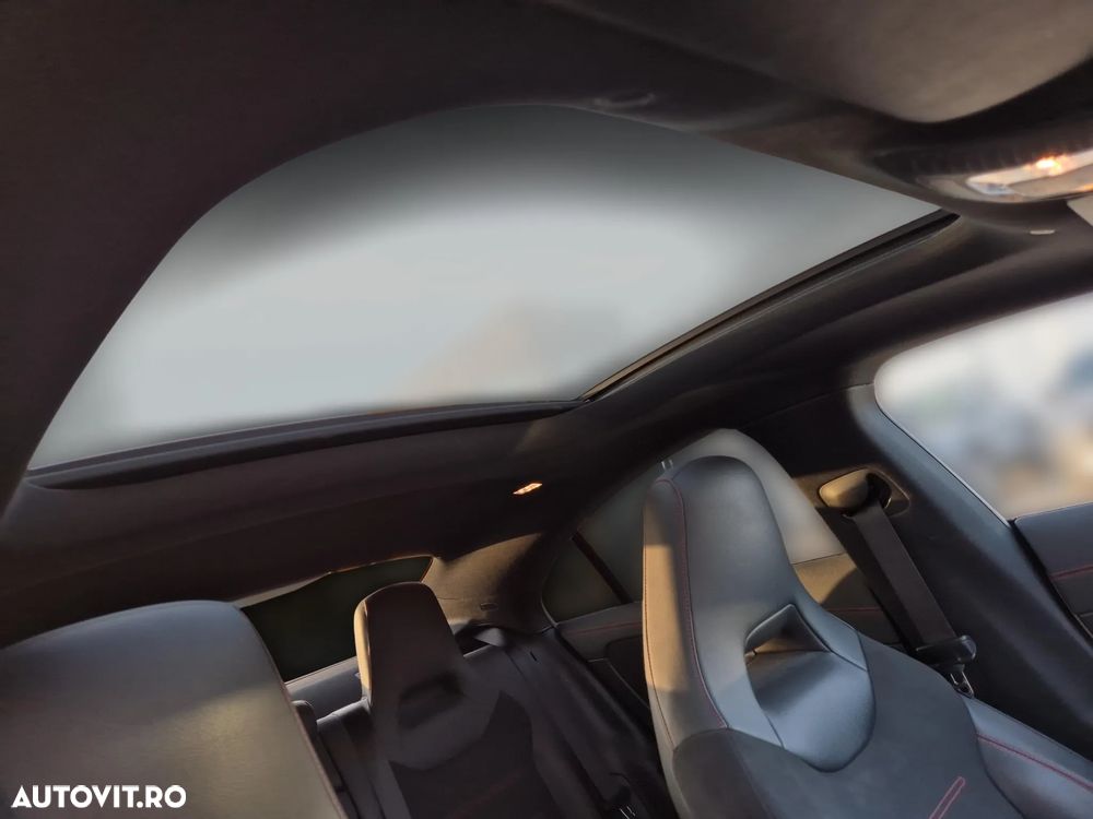 Mercedes-Benz CLA 250 e 8G-DCT AMG Line - 26