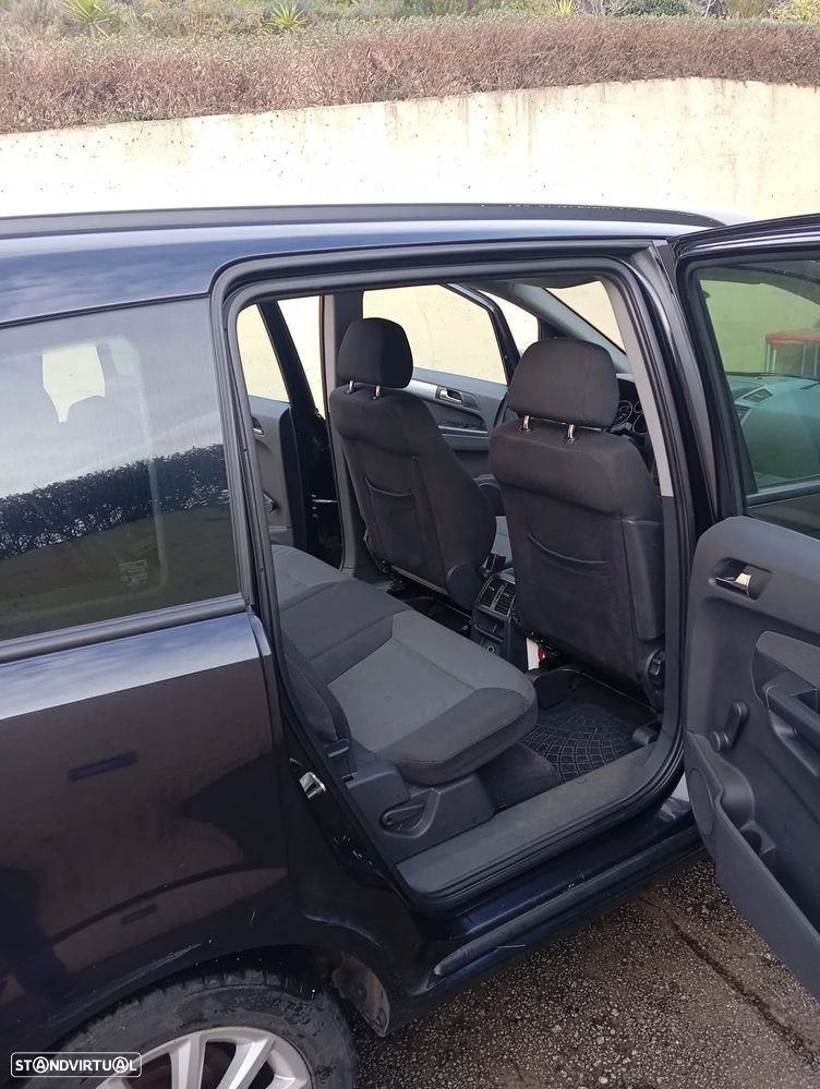 Opel Zafira 1.9 CDTI - 9