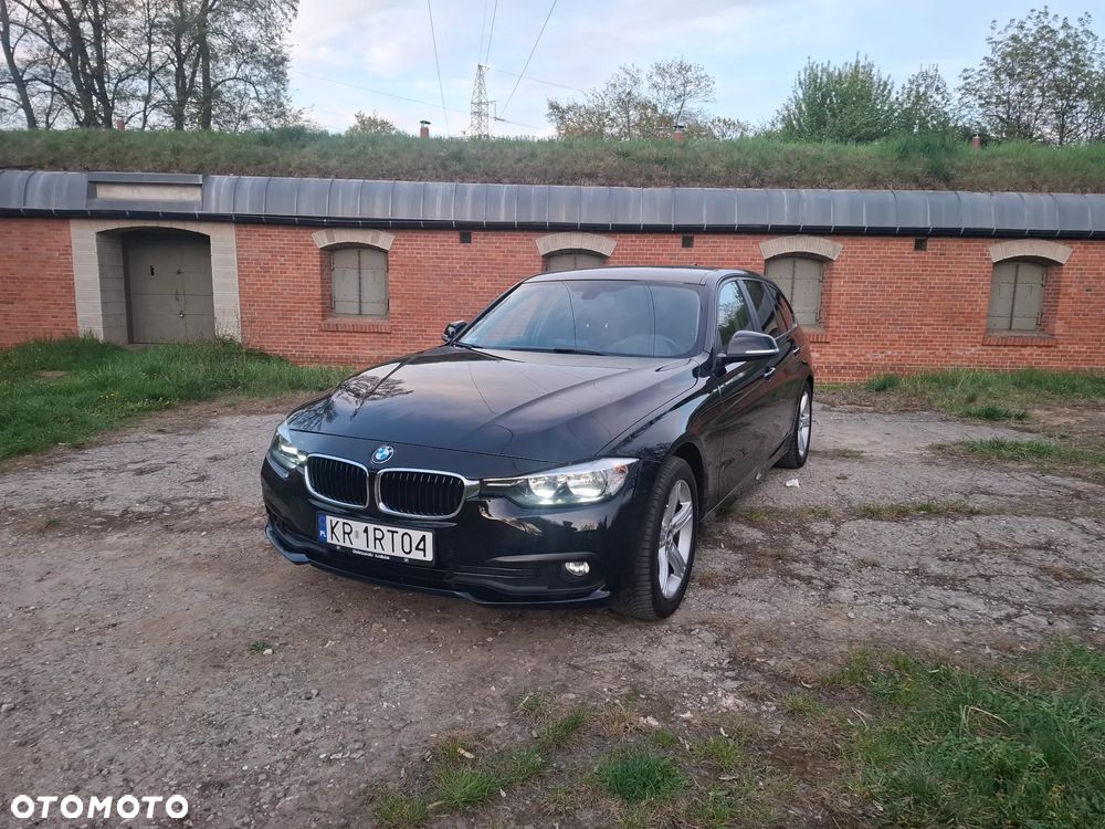 BMW Seria 3 318i - 11