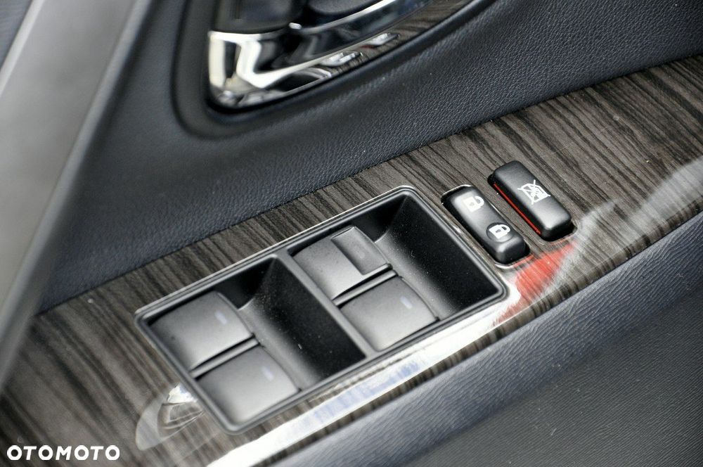 Toyota Avensis 2.0 Multidrive S Executive - 6