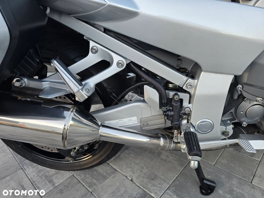 Yamaha FJR - 11