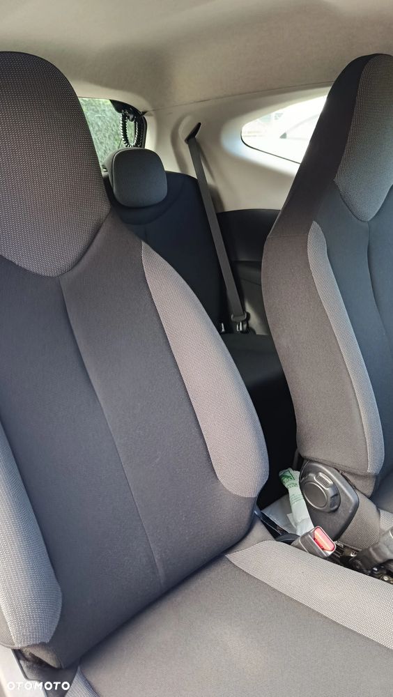 Toyota Aygo 1.0 VVT-i Sprint EU6 - 6