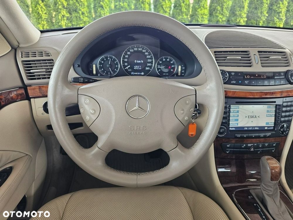 Mercedes-Benz Klasa E 320 Elegance - 14