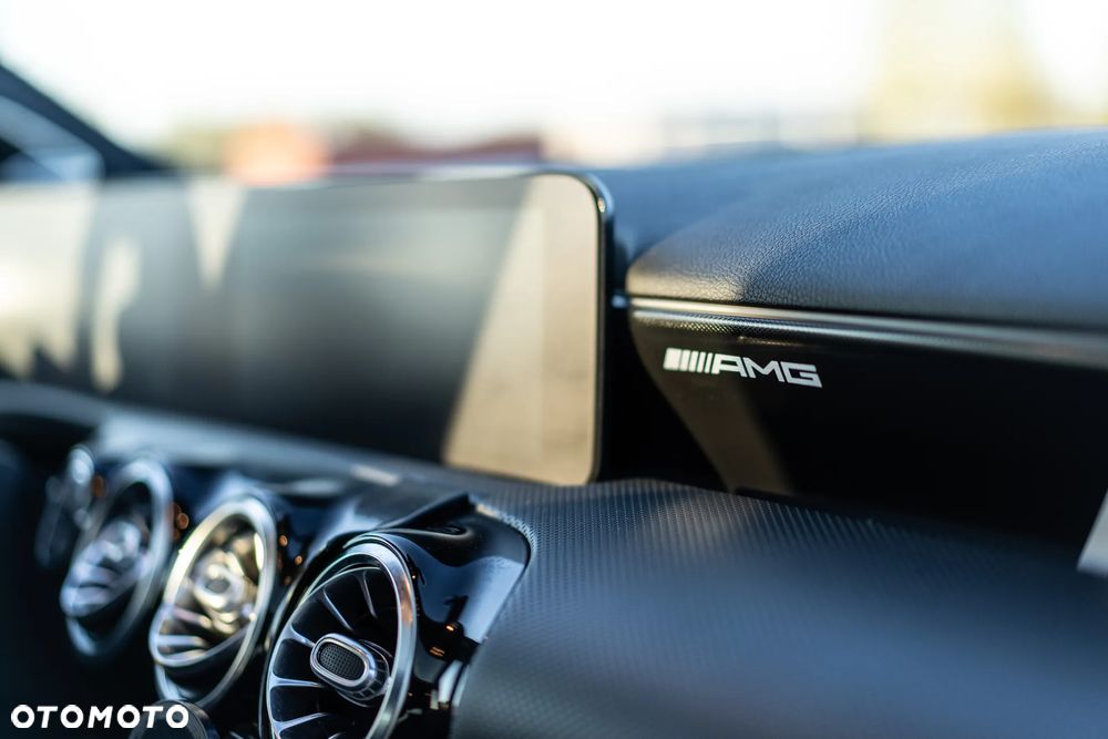 Mercedes-Benz Klasa A 35 AMG 4-Matic 7G-DCT - 21
