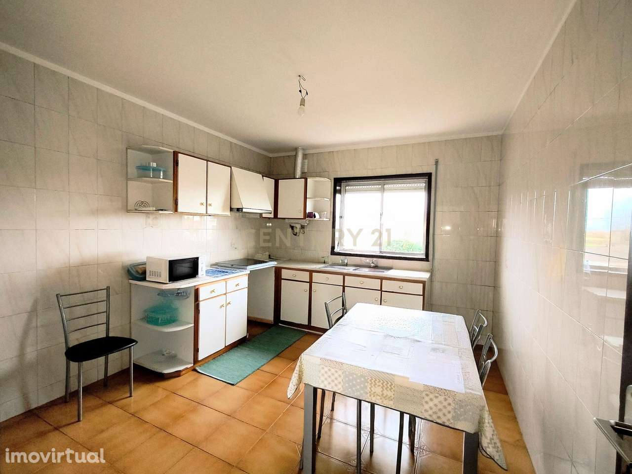 Prédio bi-familiar - grande potencial de rentabilização em Bustos - Grande imagem: 4/17