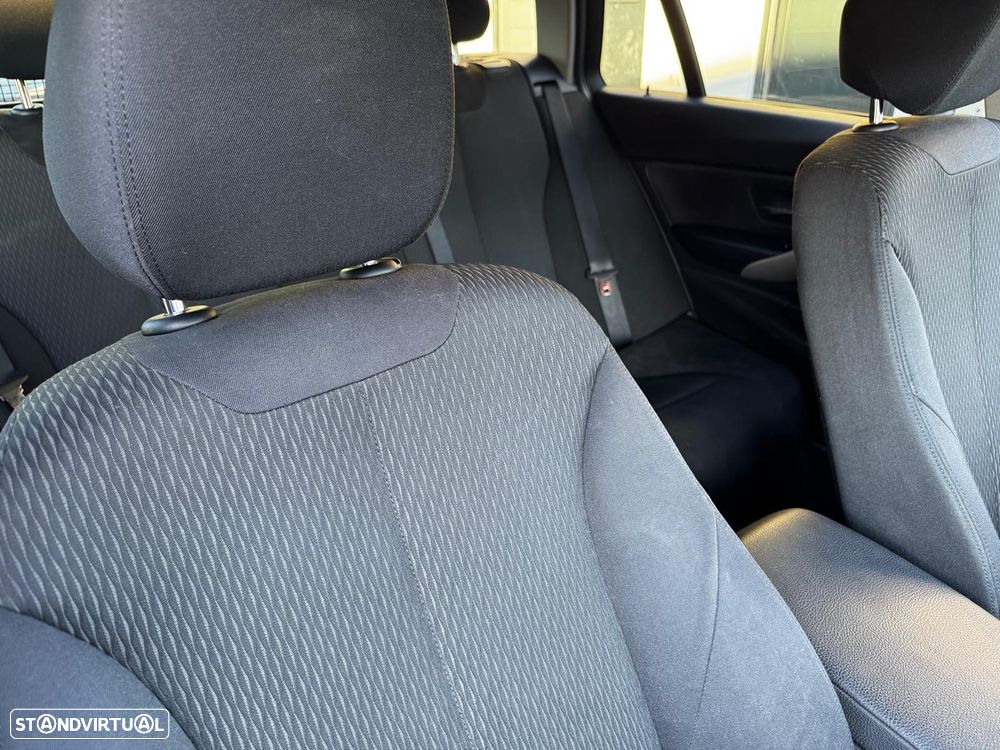 BMW 320 d Modern Line - 10