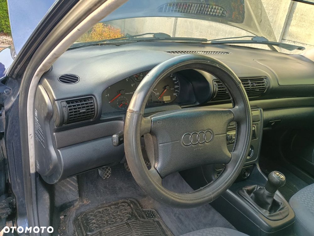 Audi A4 Limousine - 18
