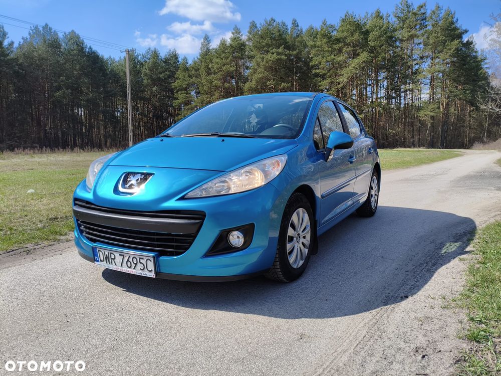 Peugeot 207 - 1