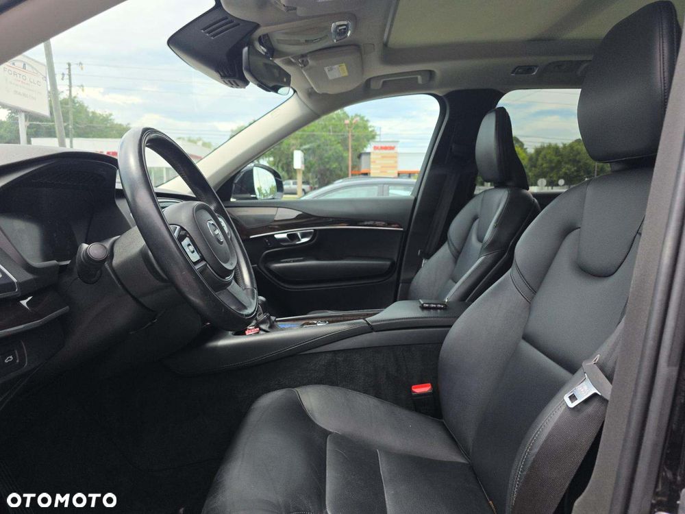 Volvo XC 90 - 6