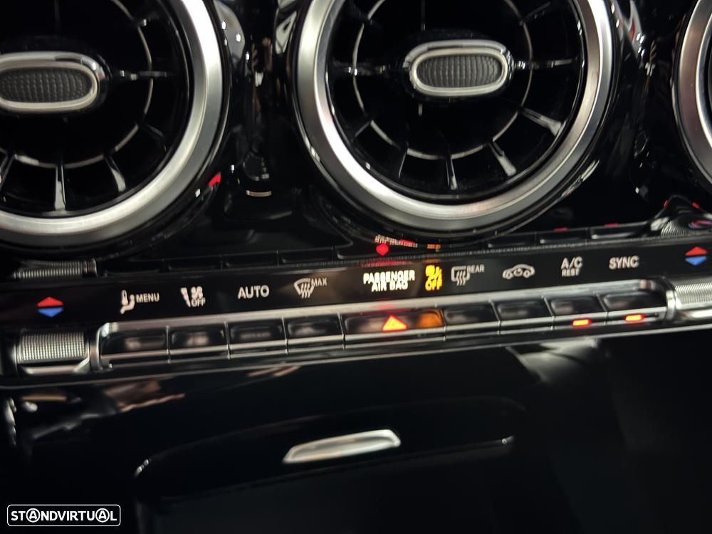Mercedes-Benz A 180 Limousine d Progressive Aut. - 34