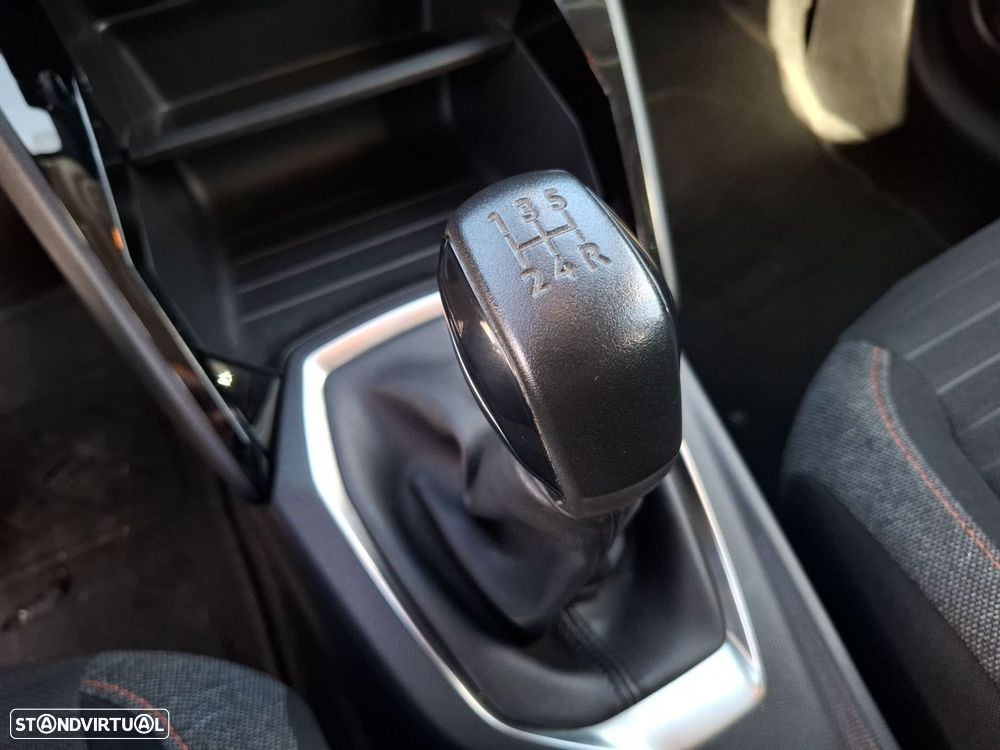 Peugeot 208 1.2 PureTech Active - 18