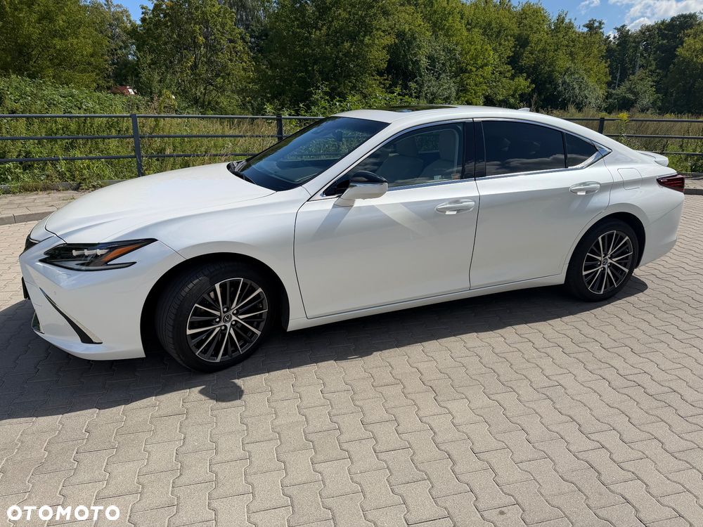 Lexus ES 300h Prestige - 6