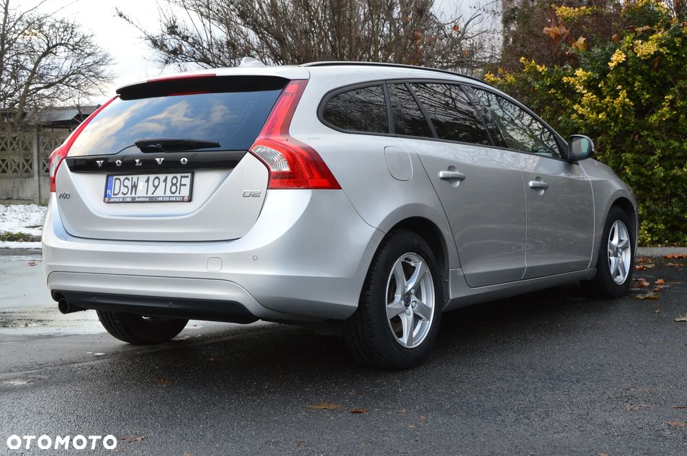 Volvo V60 D4 Geartronic Momentum - 4