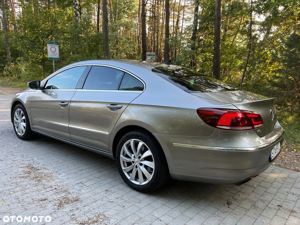 Volkswagen Passat CC - 11