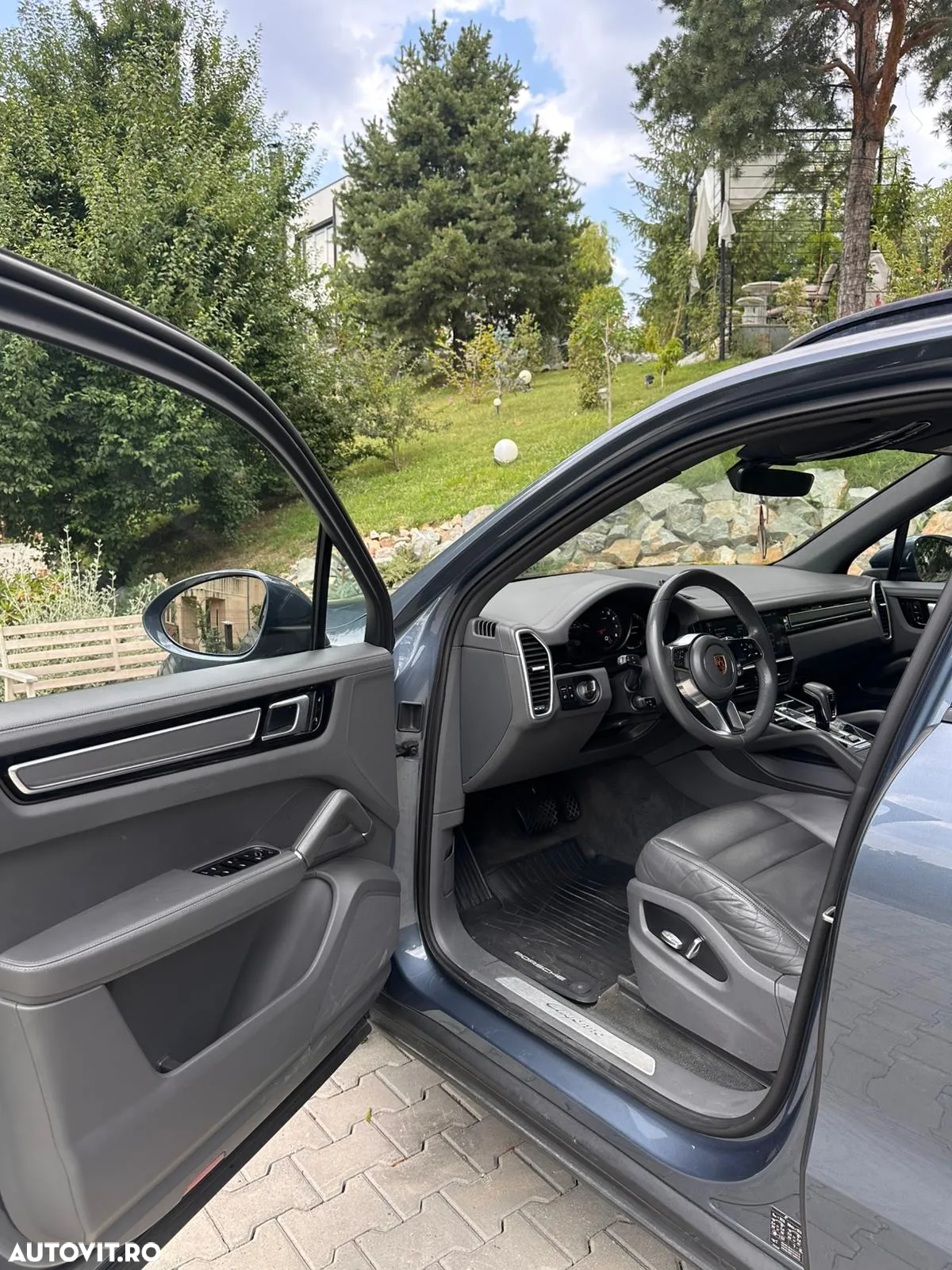Porsche Cayenne - 11