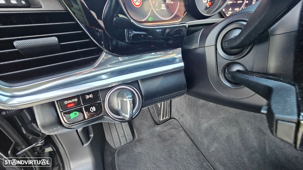 Porsche Panamera 4 S - 46
