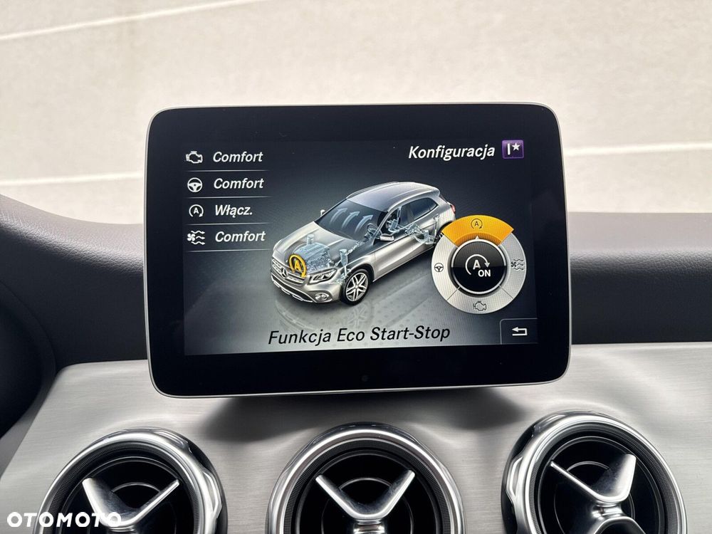 Mercedes-Benz GLA 200 7G-DCT AMG Line - 30