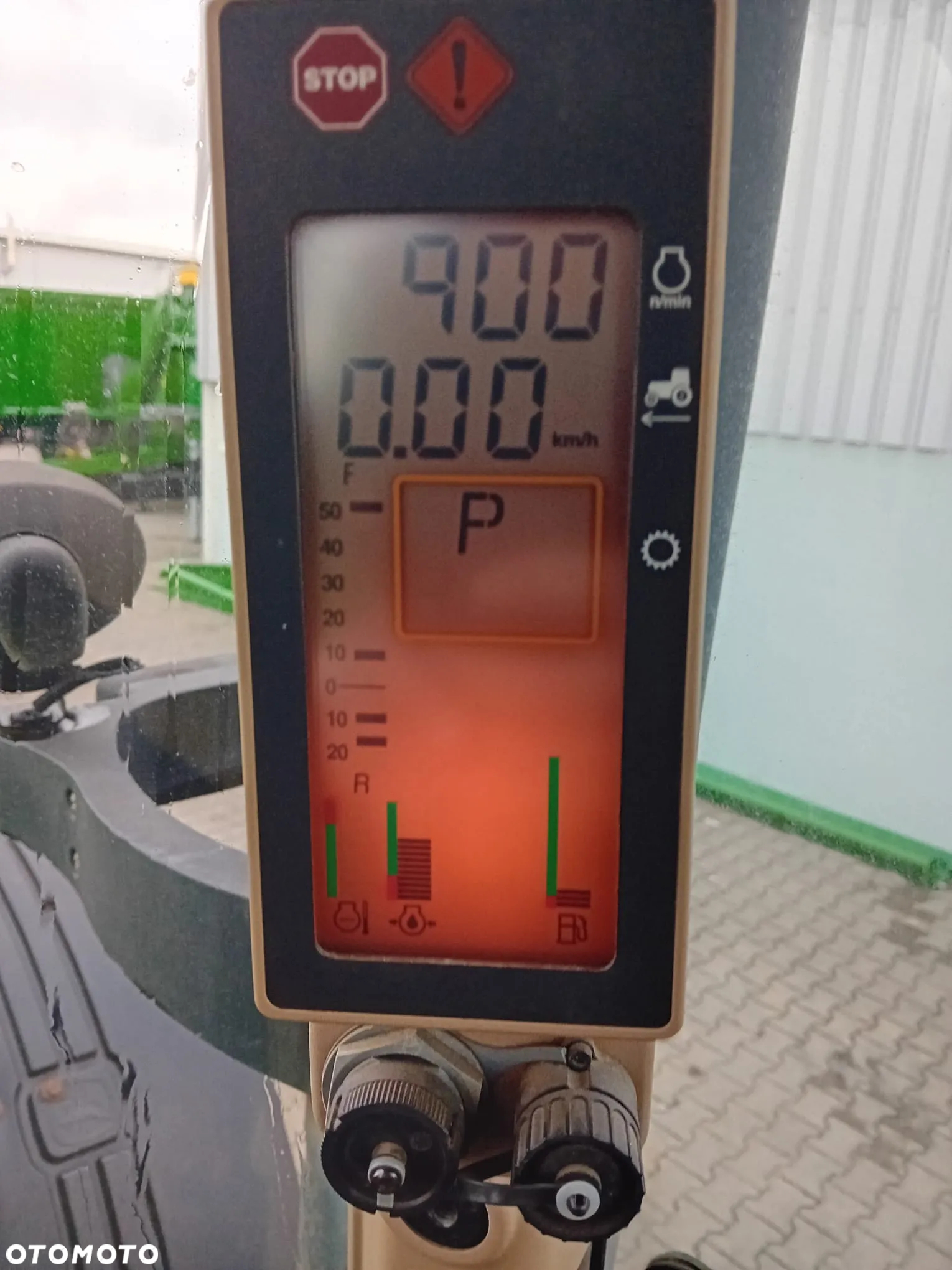 John Deere 8330 - 13