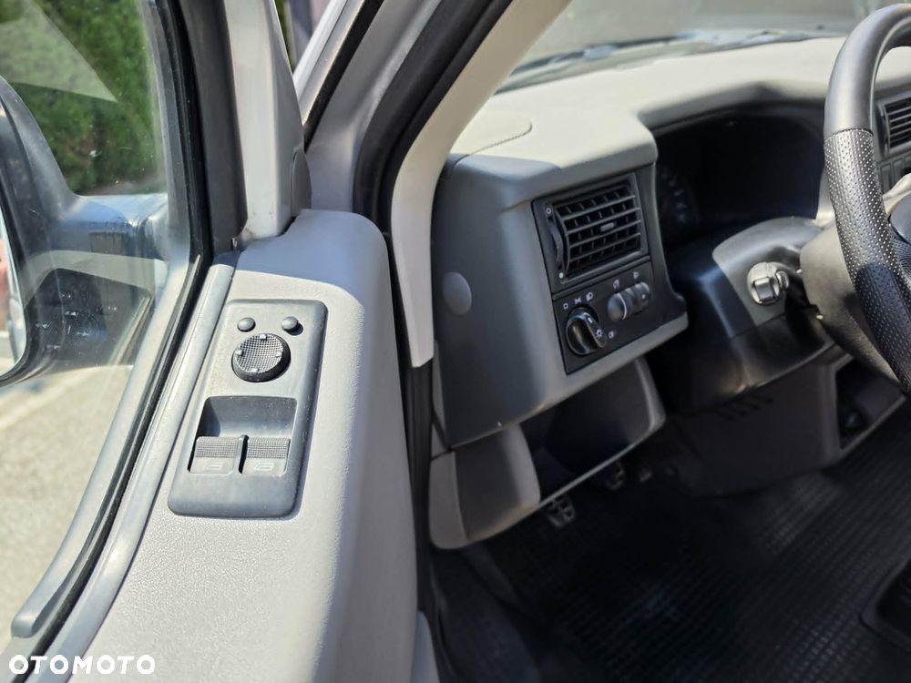 Volkswagen TRANSPORTER - 14