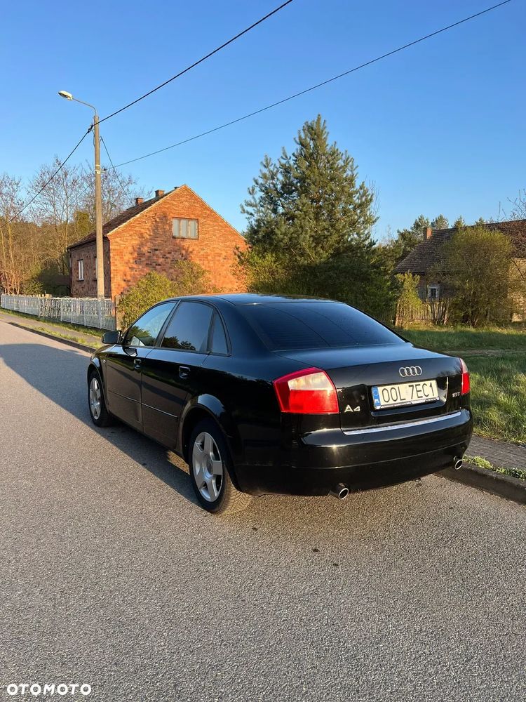 Audi A4 Limousine 1.8T - 4