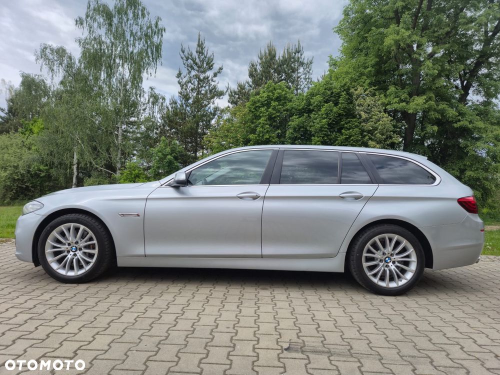 BMW Seria 5 525d xDrive Sport-Aut - 11