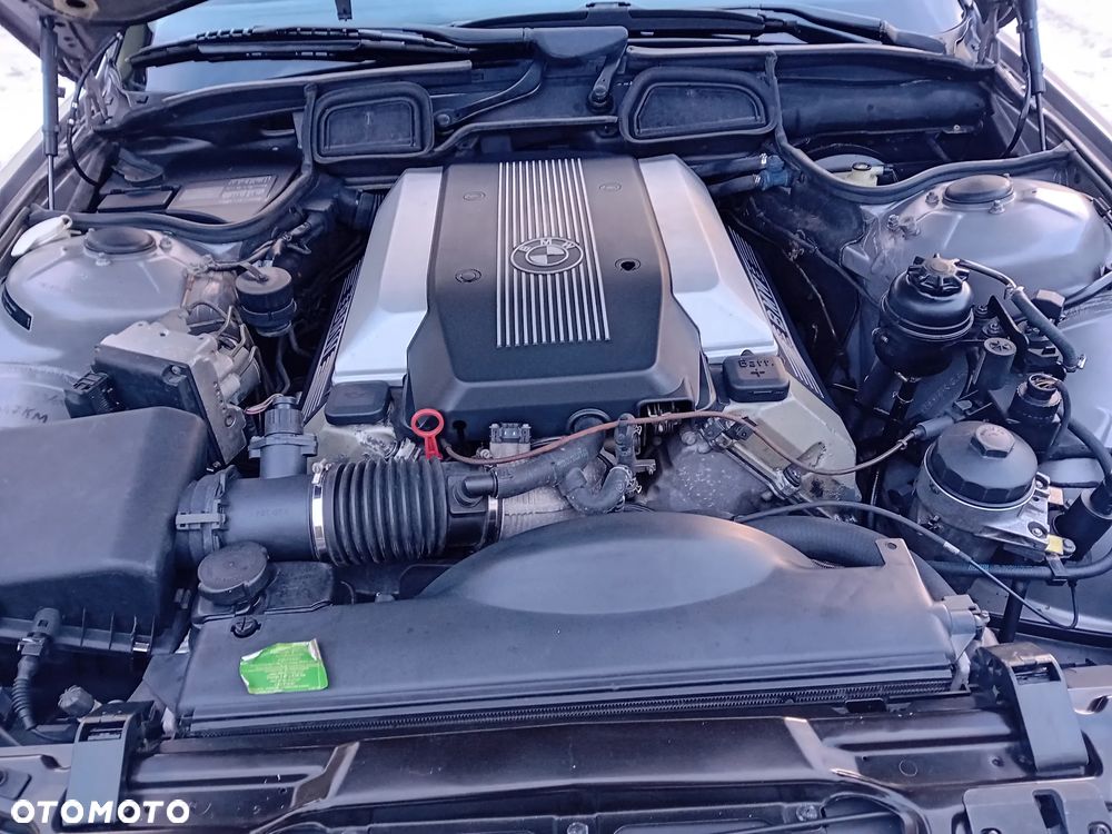 BMW Seria 7 740i V8 - 18