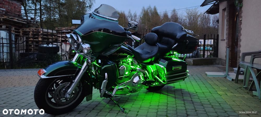 Harley-Davidson FLHTCU Ultra - 16