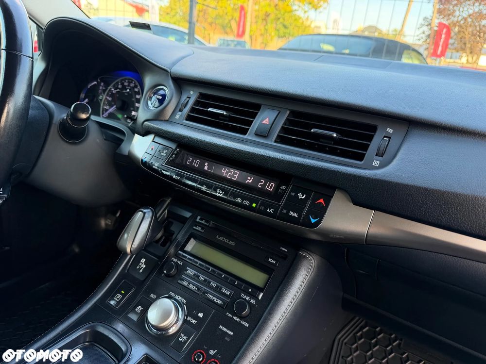 Lexus CT 200h Comfort EU6 - 29