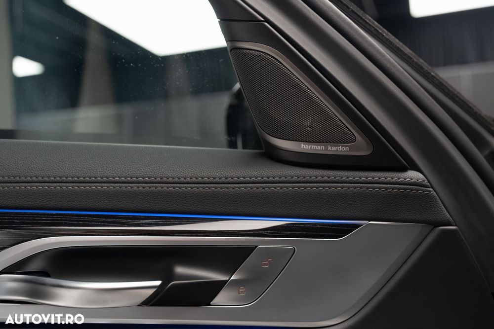 BMW Seria 7 740d xDrive - 12