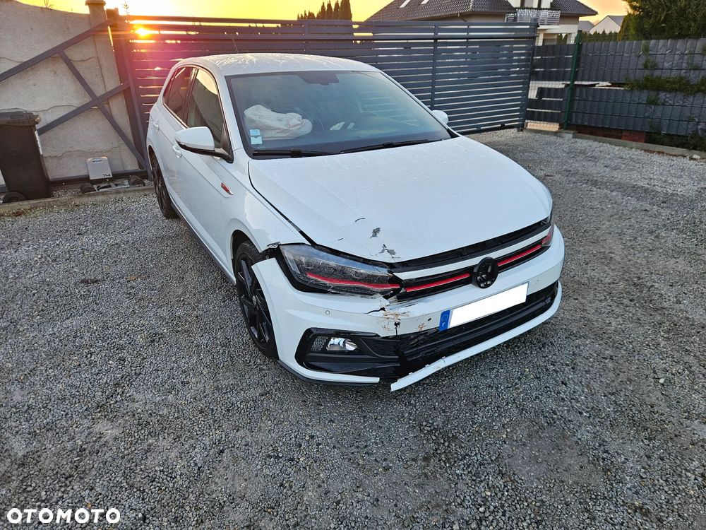 Volkswagen Polo 2.0 TSI DSG GTI - 2