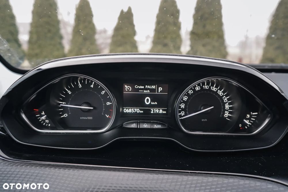 Peugeot 2008 PureTech 110 GPF Stop&Start EAT6 Allure - 28