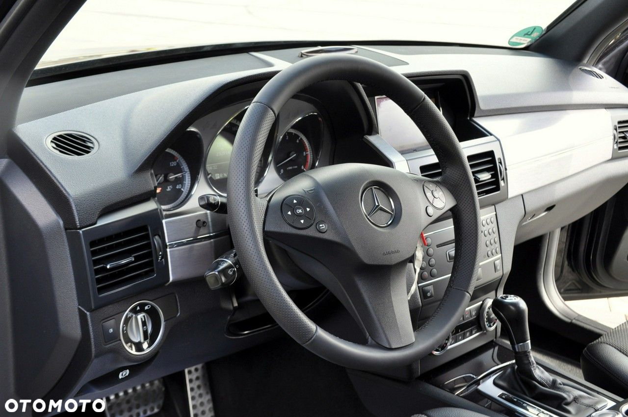 Mercedes-Benz GLK - 22
