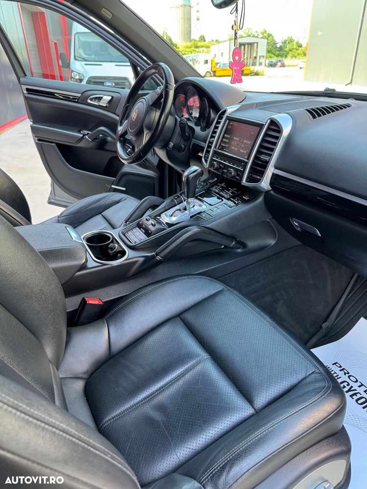 Porsche Cayenne 3.0TD TipTronic - 6