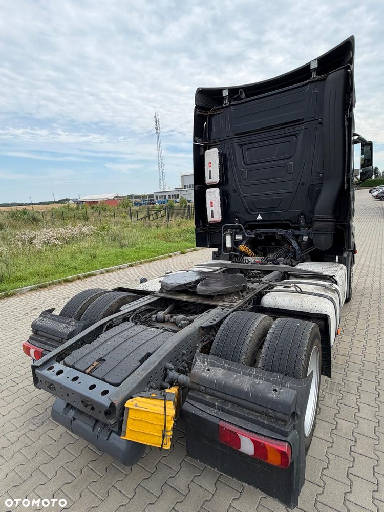 Mercedes-Benz Actros - 5