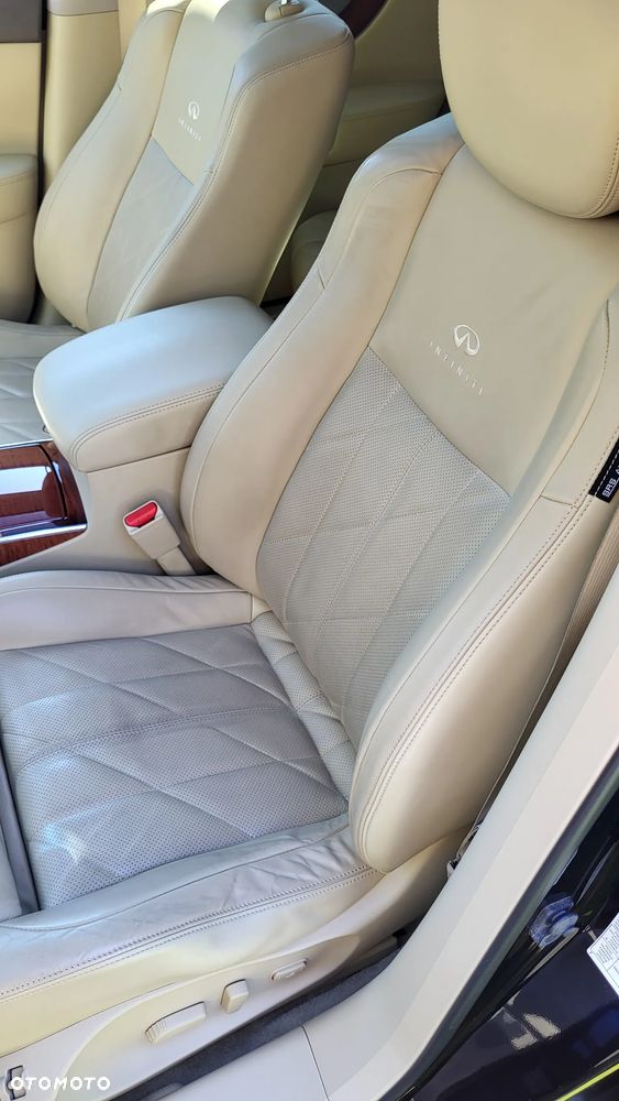 Infiniti QX70 3.0d S Premium - 25