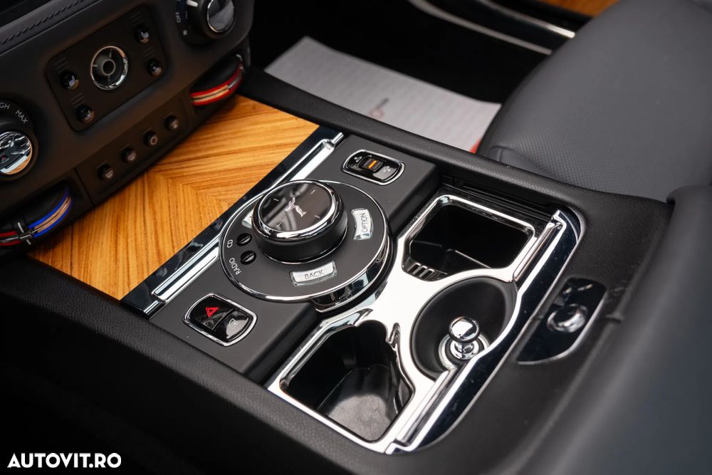 Rolls-Royce Wraith - 28