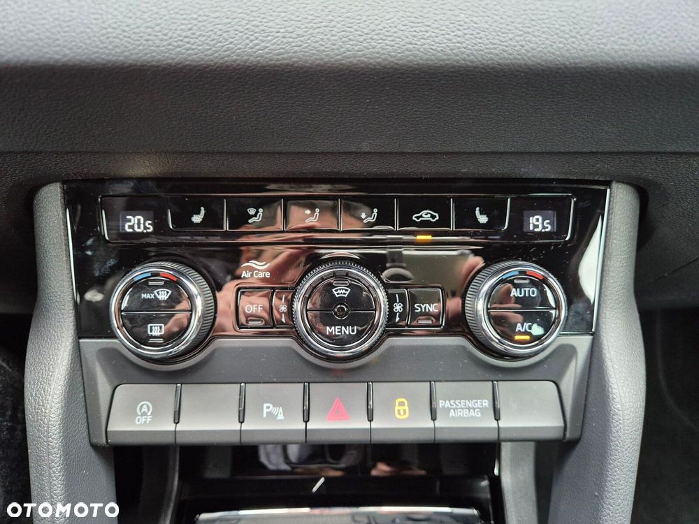 Skoda Karoq 1.5 TSI ACT Sportline DSG - 28
