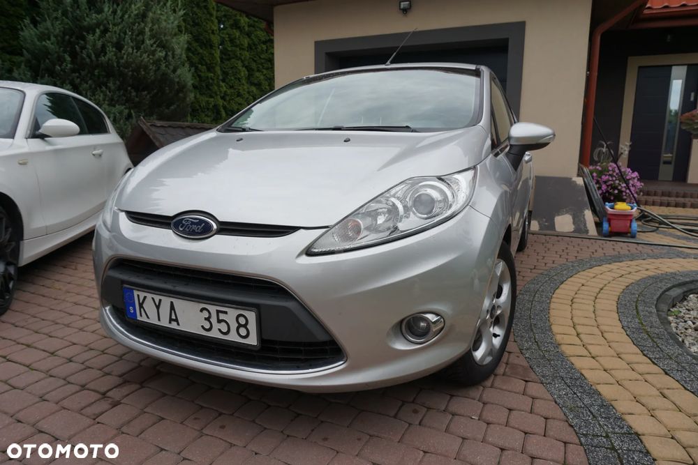 Ford Fiesta 1.25 Celebration - 10