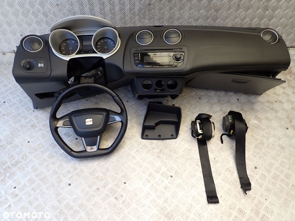 KOKPIT DESKA ROZDIELCZA SEAT IBIZA III FR , WERSJA 3 DRZWIOWA  Z KIEROWNICĄ - 1