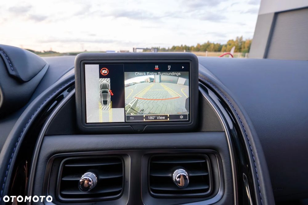 Aston Martin DB11 Standard - 38