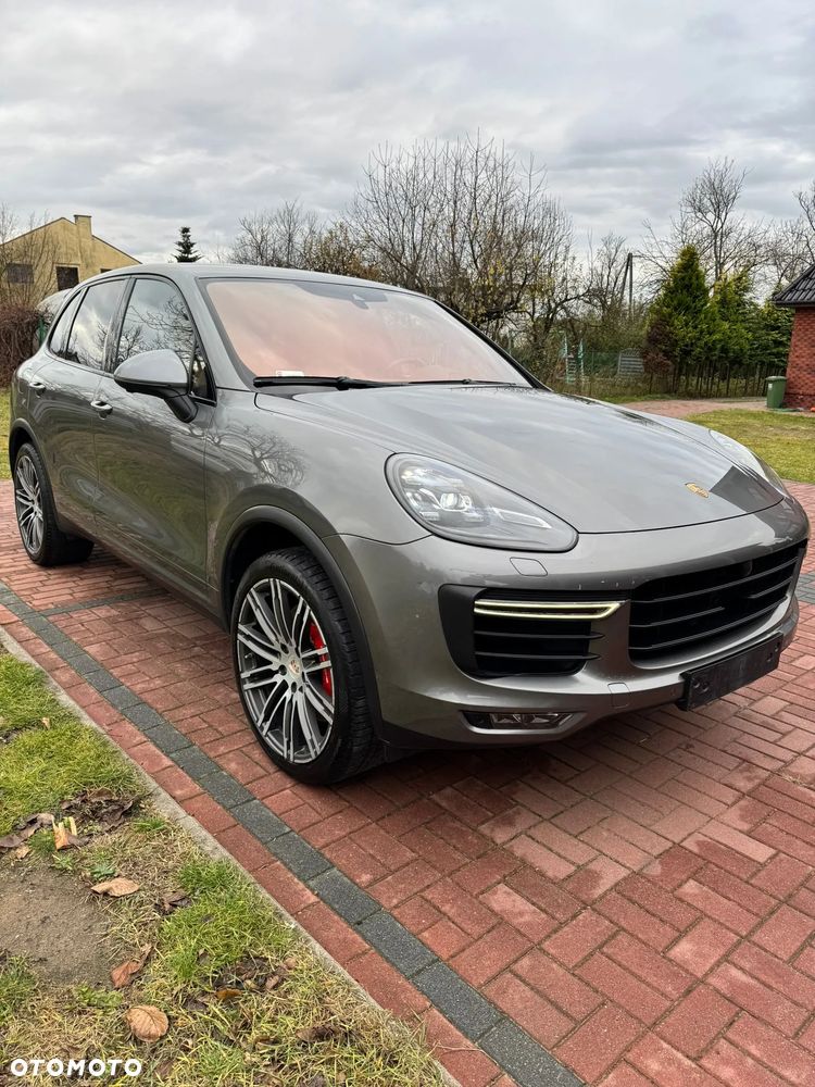 Porsche Cayenne - 19