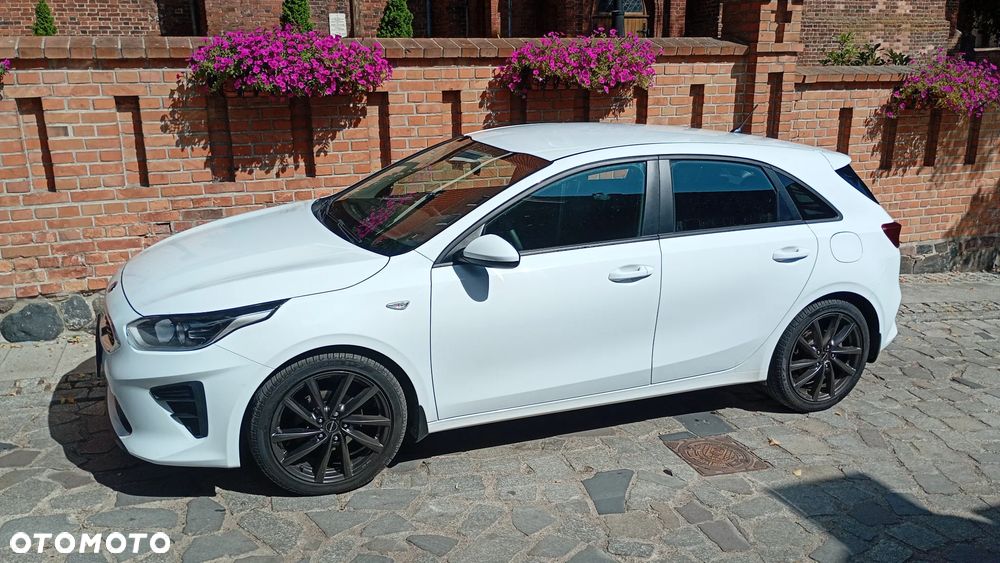 Kia Ceed 1.6 CRDi SCR M - 9